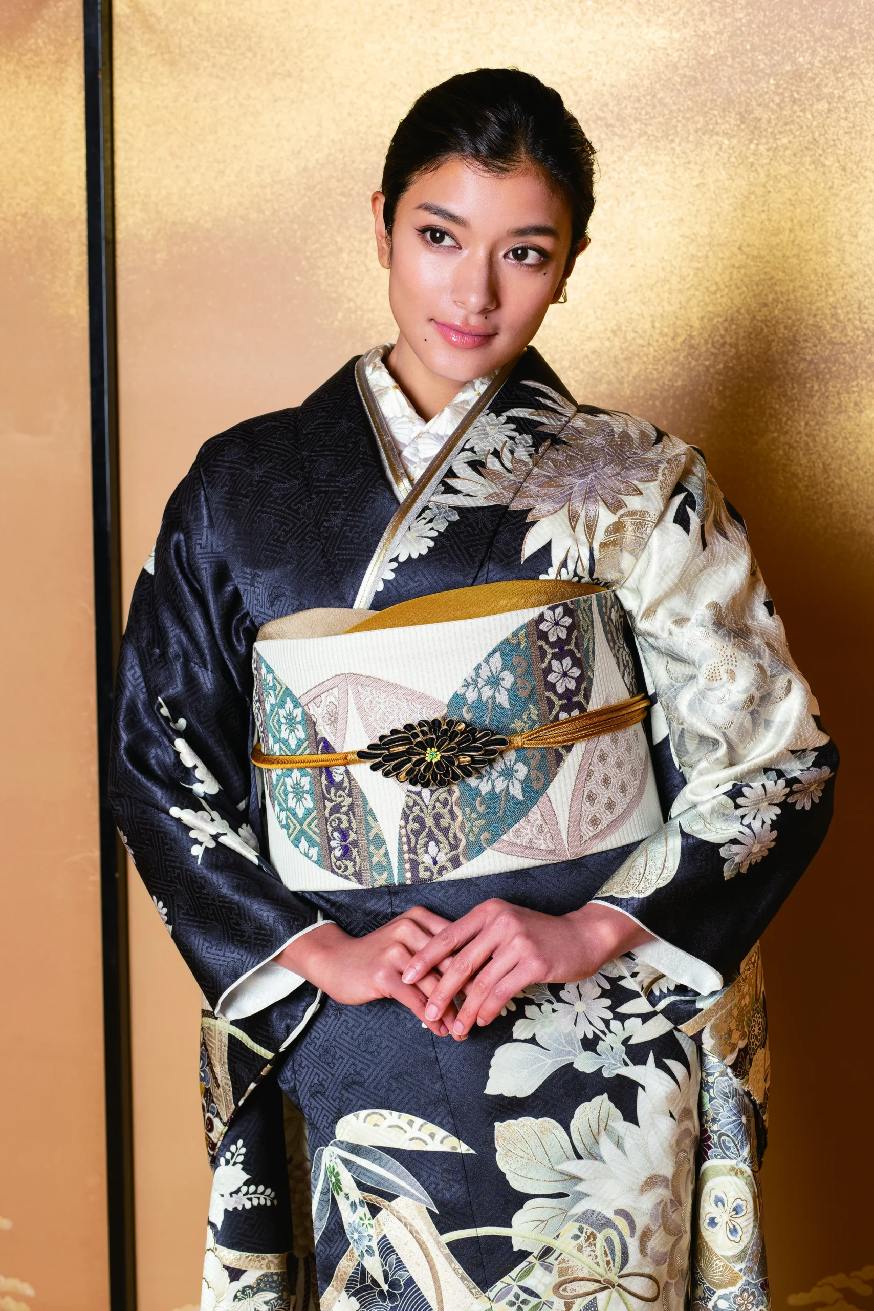 ローラ振袖　成人式　カラフル