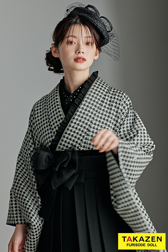 卒業式　袴　オシャレ袴　可愛い　個性的な袴　誰とも被らない袴　黒色袴　千鳥柄　FURISODEDOLL　TAKAZEN