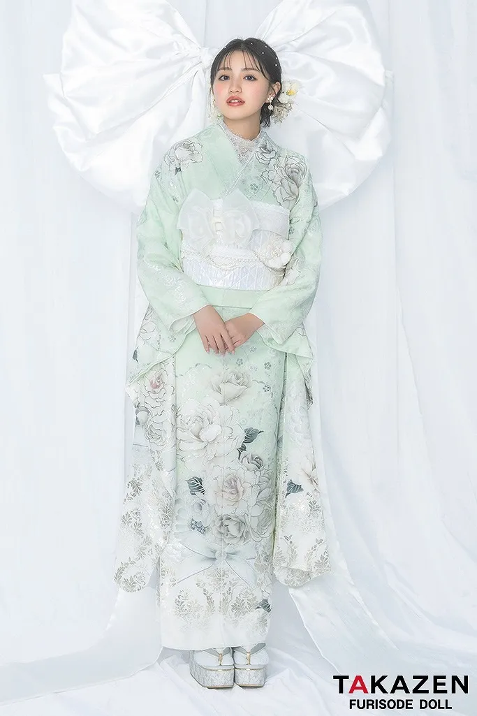 成人式　振袖　ヘップバーンシリーズ　かわいい　オシャレ　　キラキラ　ラグジュアリー　セクシー