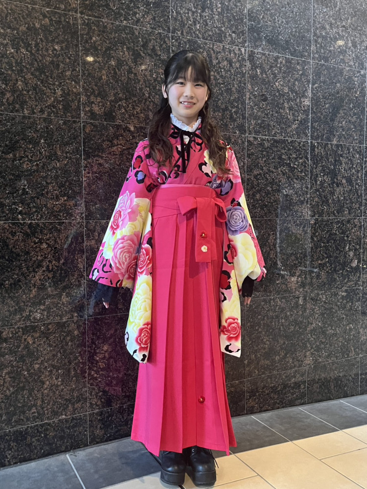 ギャルっぽい袴が着たい！と探していたら、こちらの袴に出会えました！