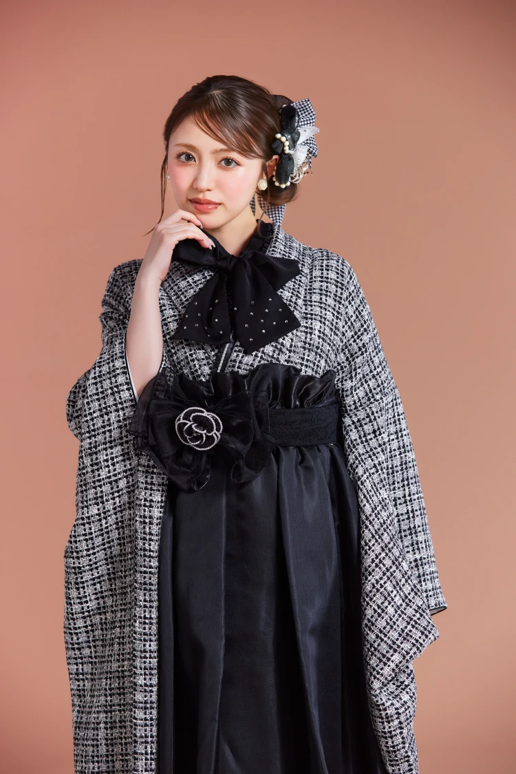 大人かわいいツイード生地の新作ドレス袴